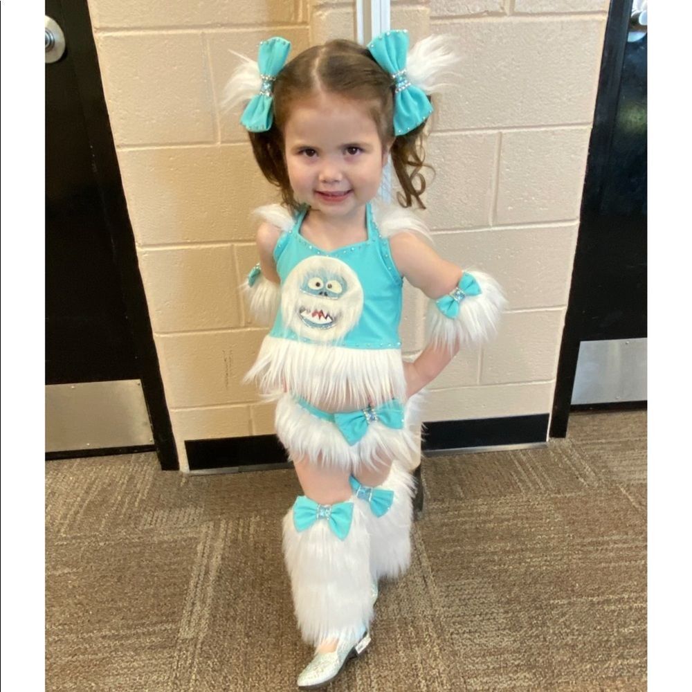 Abominable snowman costume Fits Size 2-4